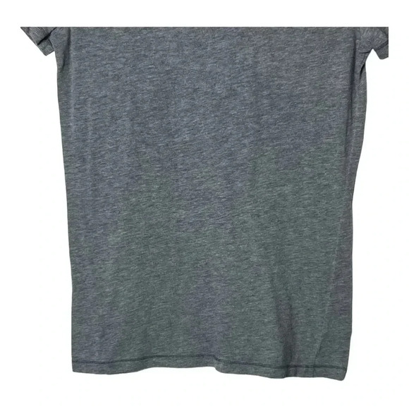 1556. HOLLISTER Y2K SHORT SLEEVE TOP GRAY IN COLOR‎ WITH PINK/WHITE LETTERING LG - Picture 9 of 9